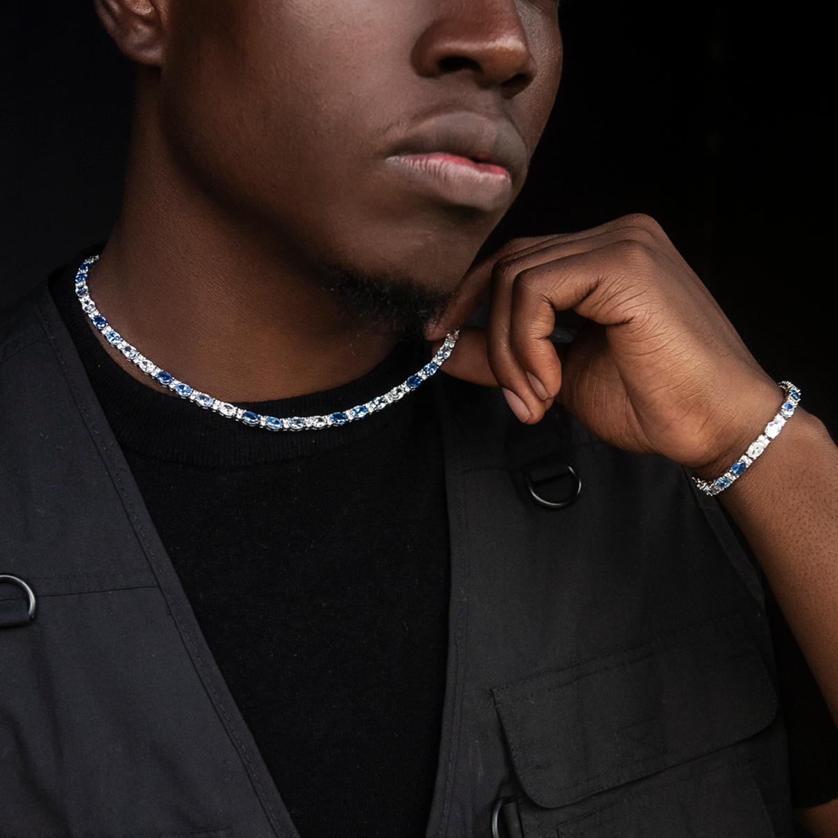 Modrý set retiazky a náramku s oválnymi brúsenými kameňmi