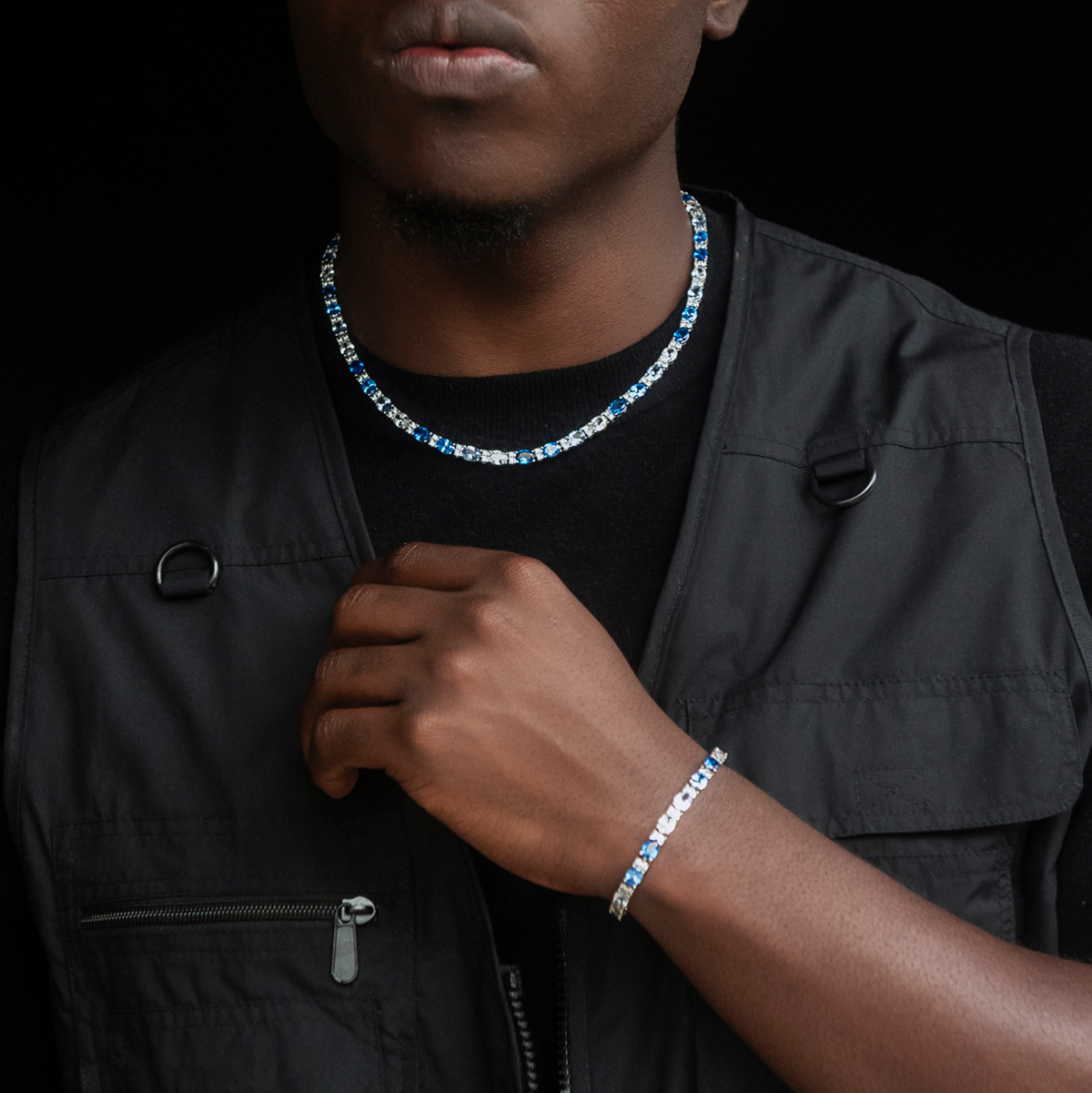 Modrý set retiazky a náramku s oválnymi brúsenými kameňmi