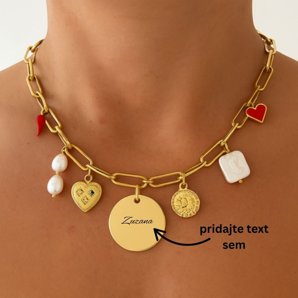 Personalizovaný letný náhrdelník s kovovými príveskami