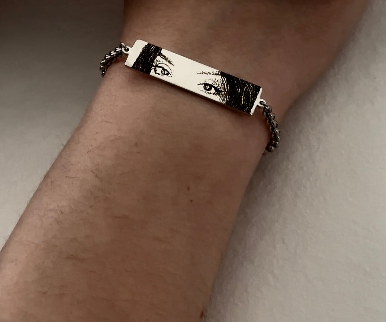 Foto náramok s vygravírovanými očami (plochý náramok)