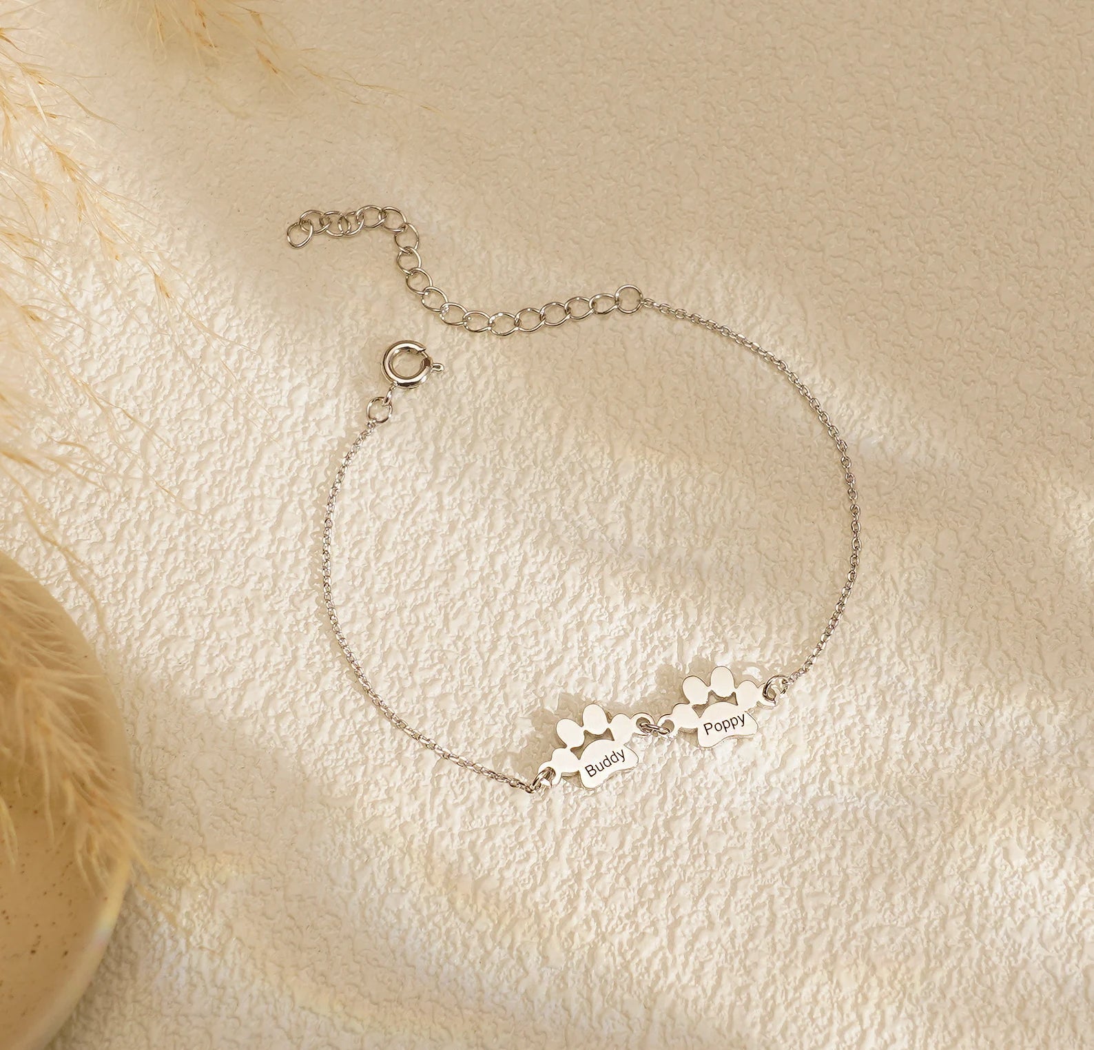 Personalizovaný náramok s menom labky