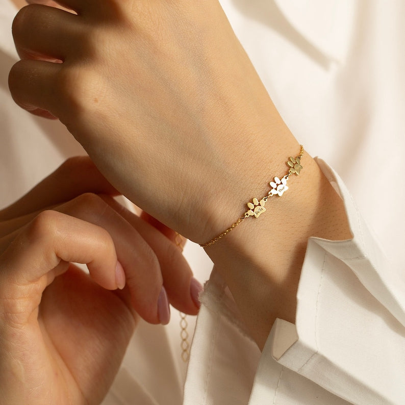 Personalizovaný náramok s menom labky