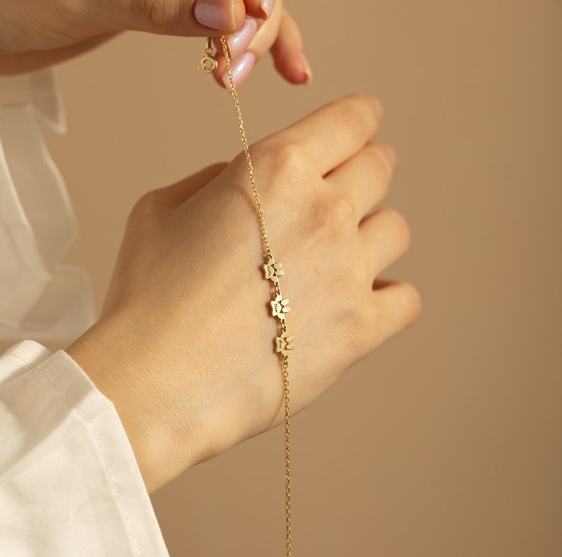 Personalizovaný náramok s menom labky