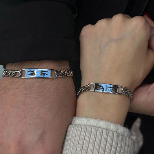 Fotoarmband mit gravierten Augen